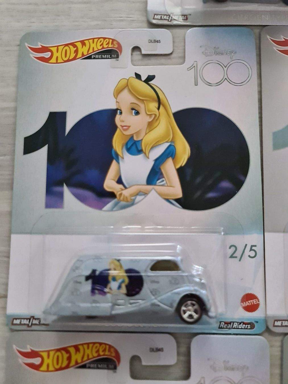 Hot Wheels Premium Disney 100 Deco Delivery 2/5 Long Card