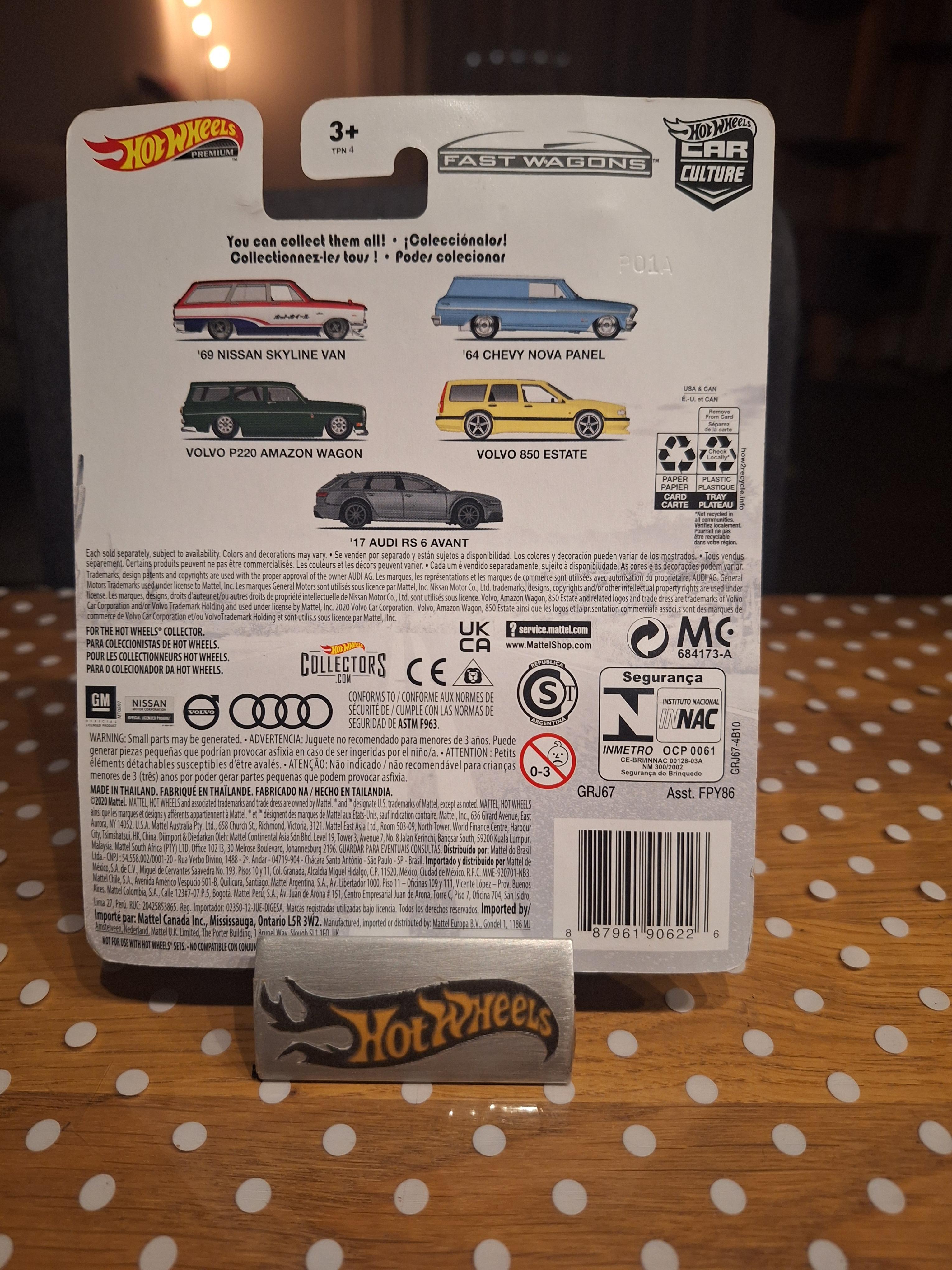 Hot Wheels Premium Fast Wagons 2021 Volvo 850 Estate 4/5