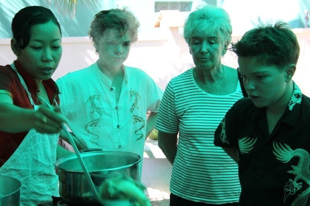 Lyn führt uns in die Vietnamesische Küchenkunst ein