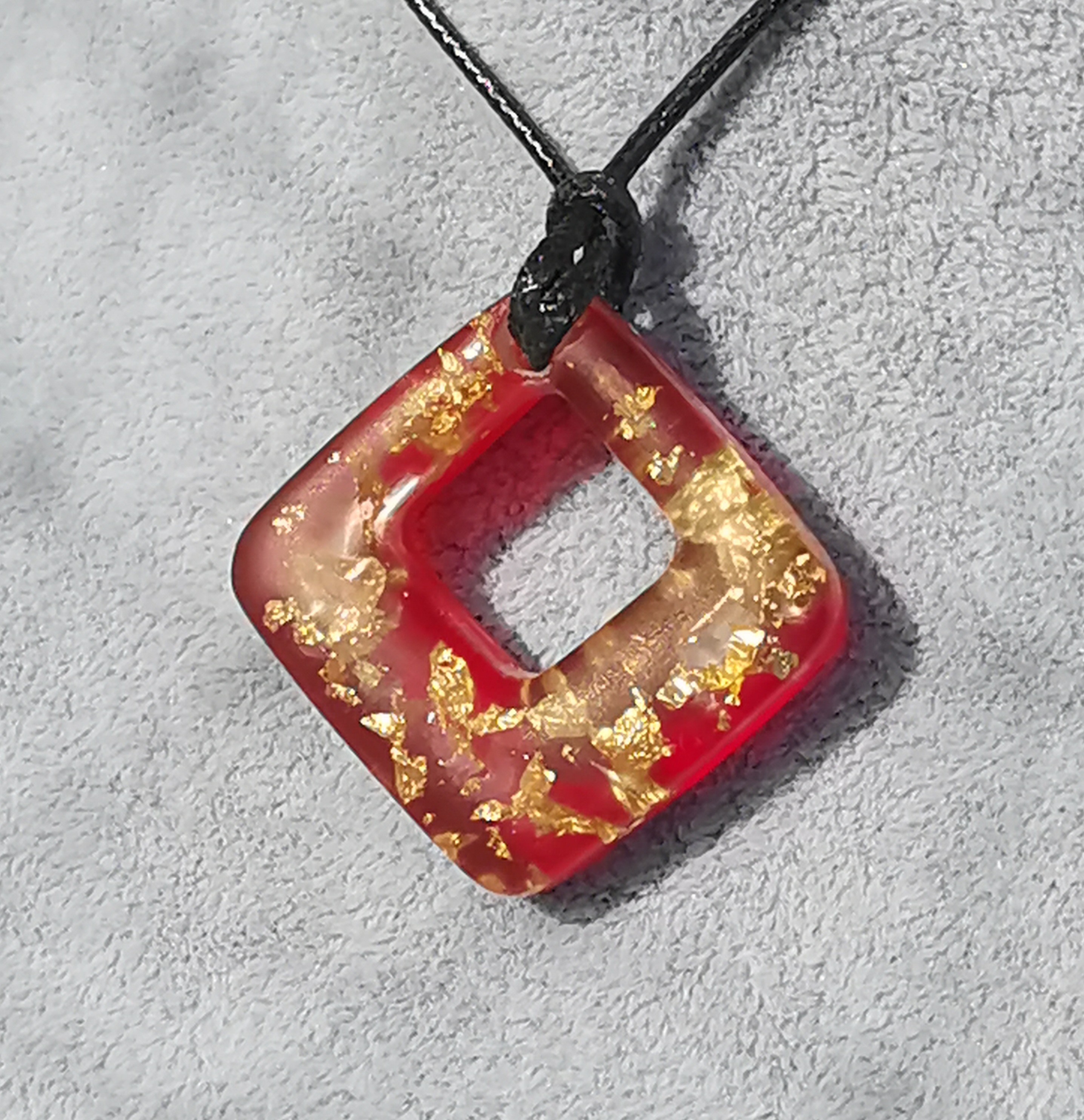 3910 - Red Gold Rectangular (incl. neckband)