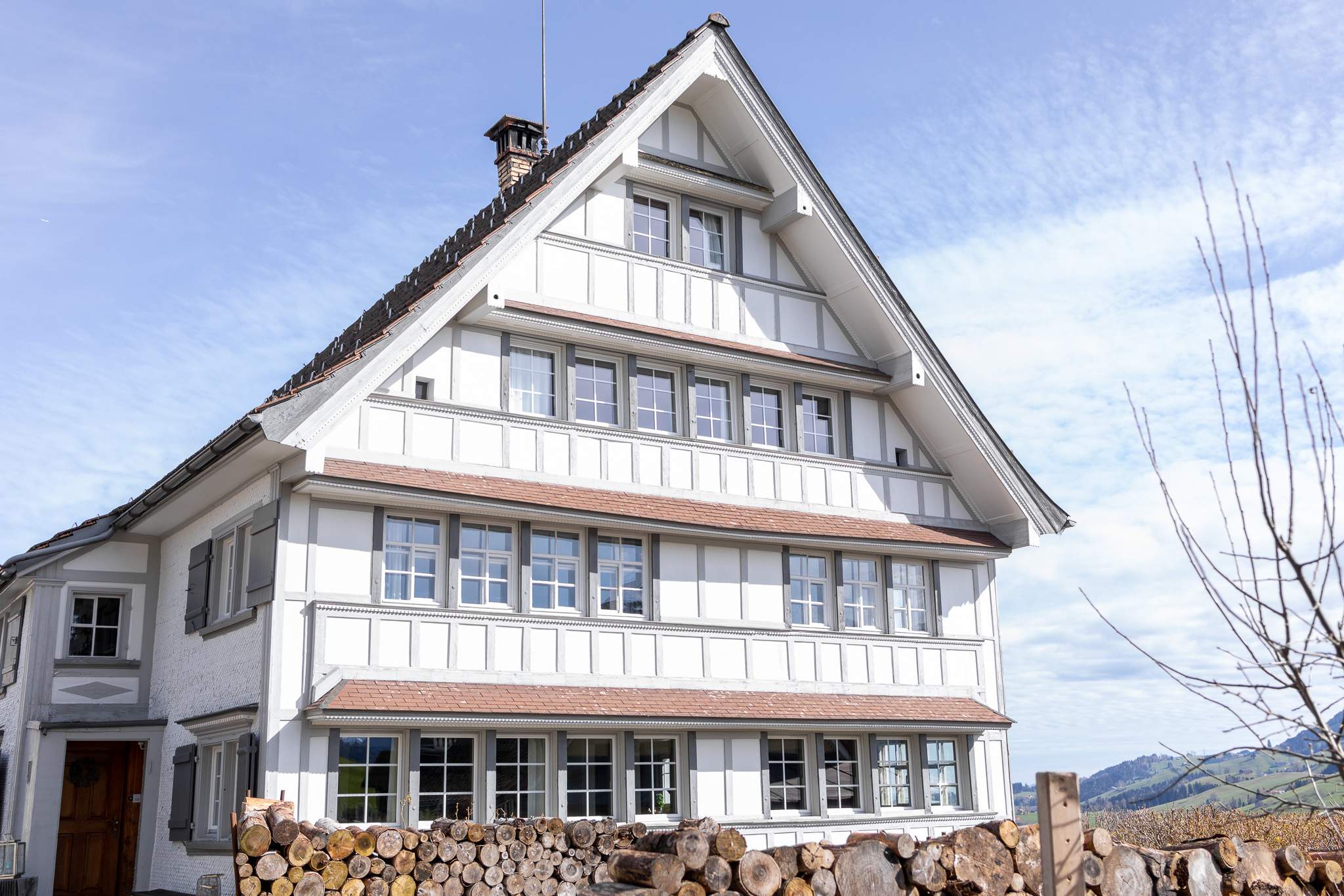 Altes Toggenburger Strickhaus 300 Jährig Blauer Himmel Berge