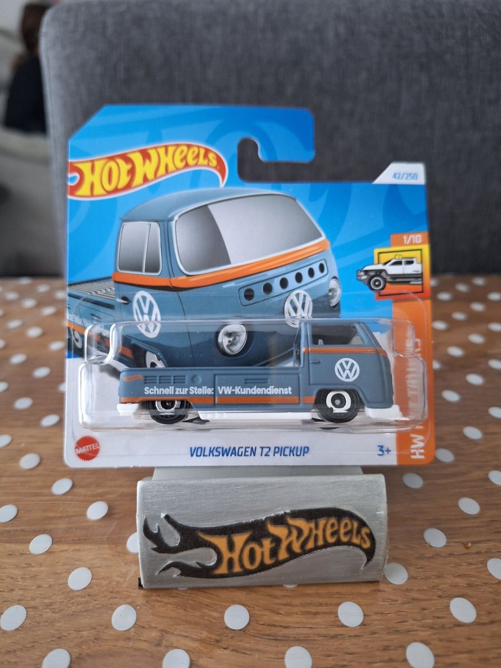 Hot Wheels HW Hot Trucks 2024 Volkswagen T2 Pickup 1/10 S