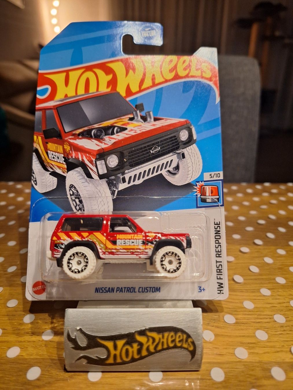 Hot Wheels HW First Response 2024 Nissan Patrol Custom 5/10 L