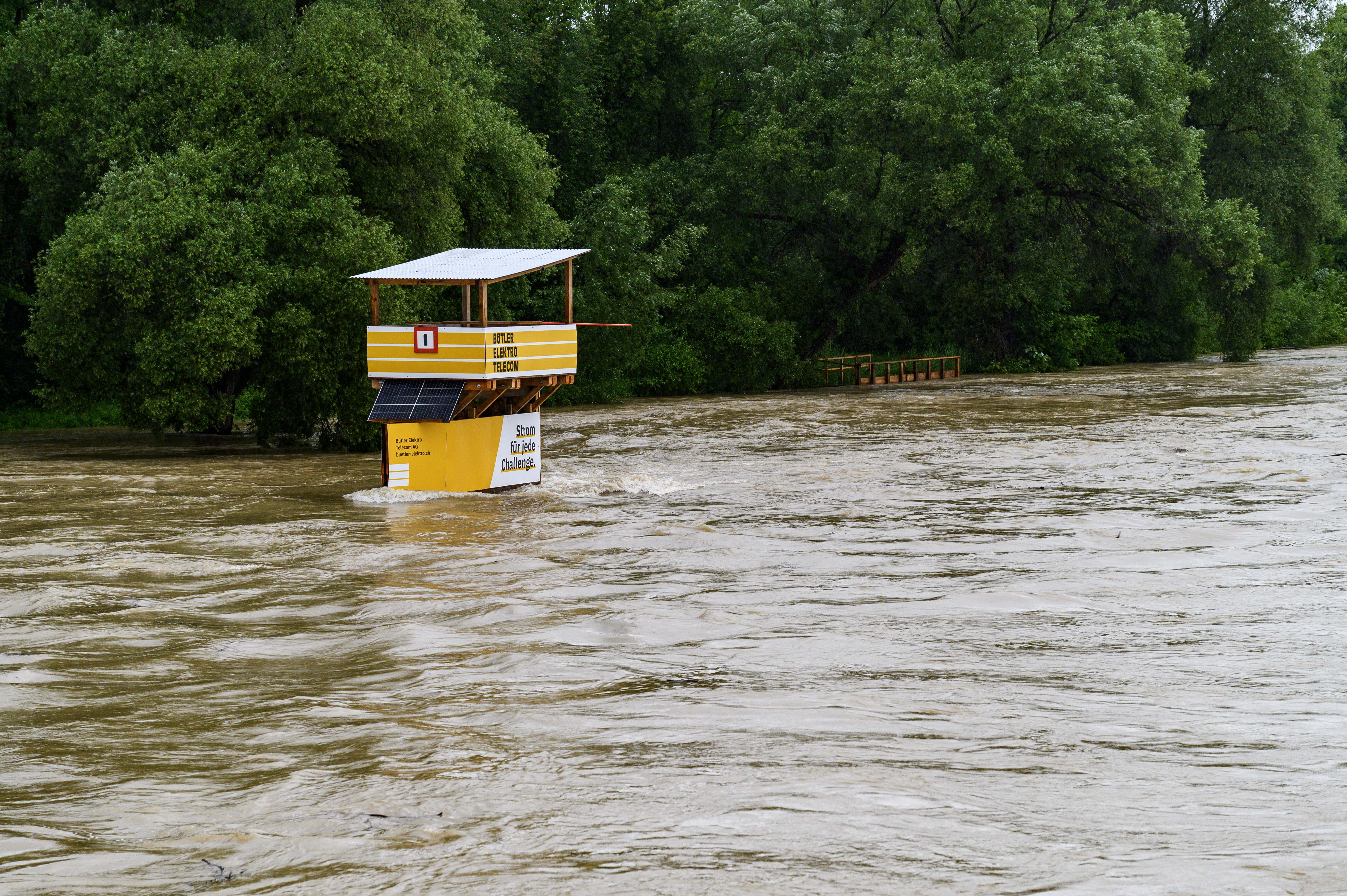 Reuss Ottenbach Hochwasser _1jpg