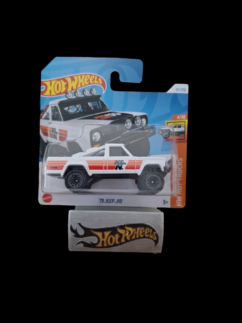 Hot Wheels HW Hot Trucks 2024 73 Jeep J10 4/10 S