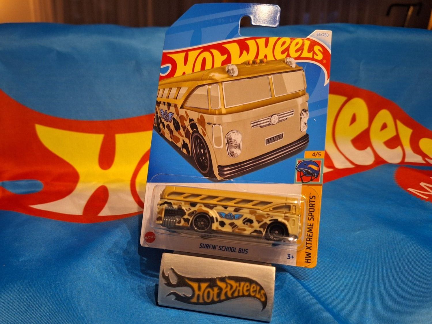 Hot Wheels HW Xtreme Sports 2024 Surfin School Bus 4/5 S