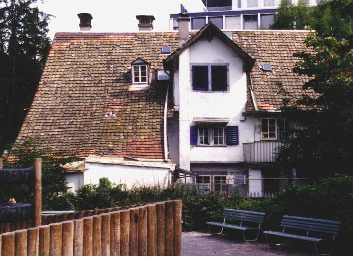 Fassade Seite Kollerwiese