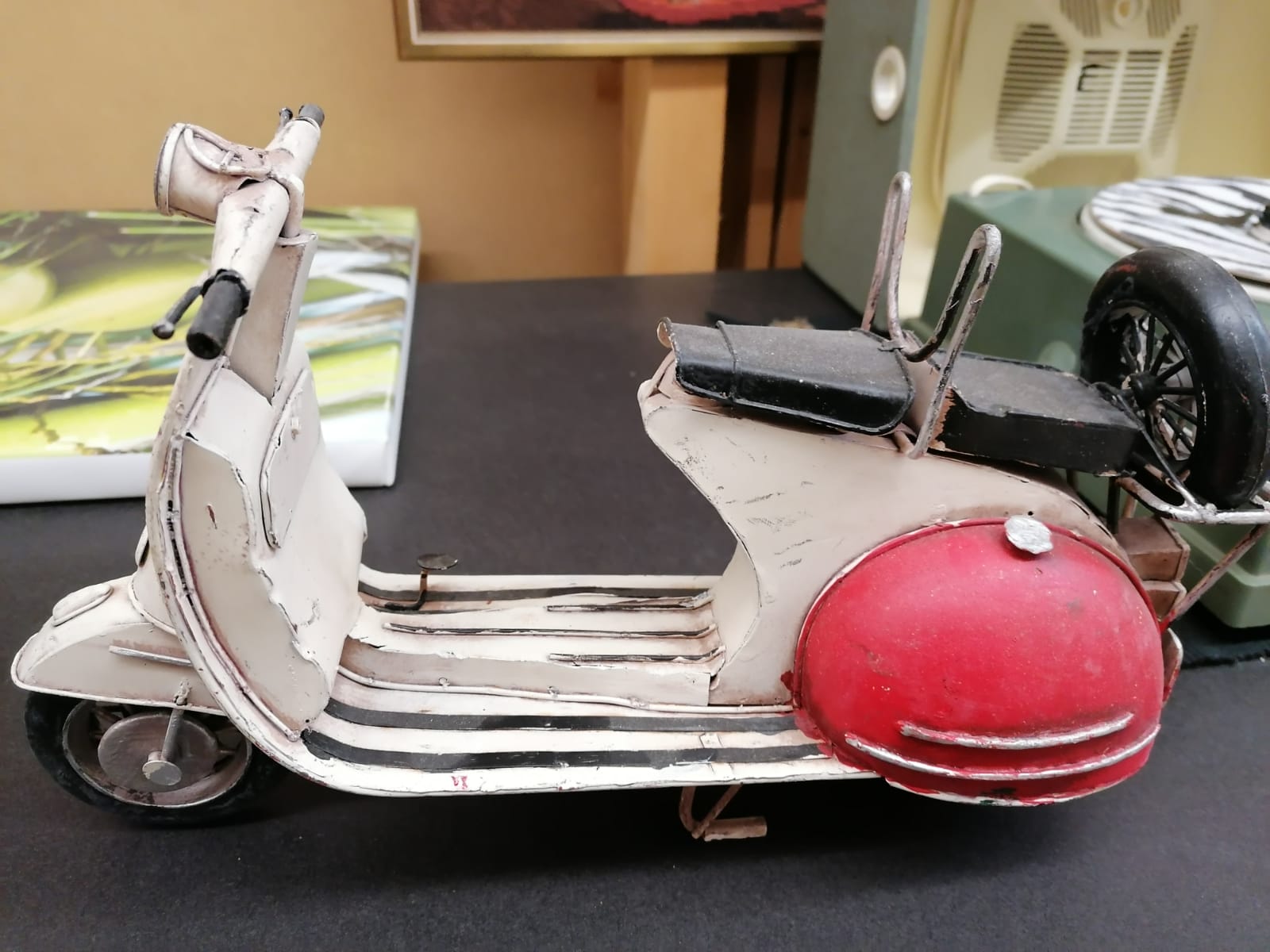 Blechmodell - VESPA MOTORROLLER bella Italia.