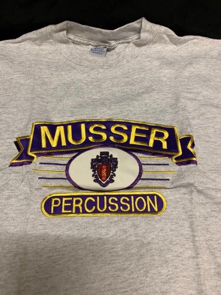 Foto-Musser-T-Shirt-mit-gesticktem-Logo-2