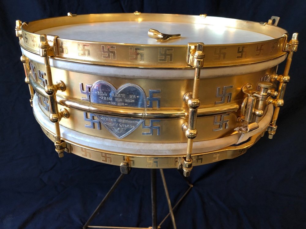 Foto-1-Ludwig-Snare-drum-aus-Gold-und-Silber-die-teuersten-Snare-Drum-der-Welt