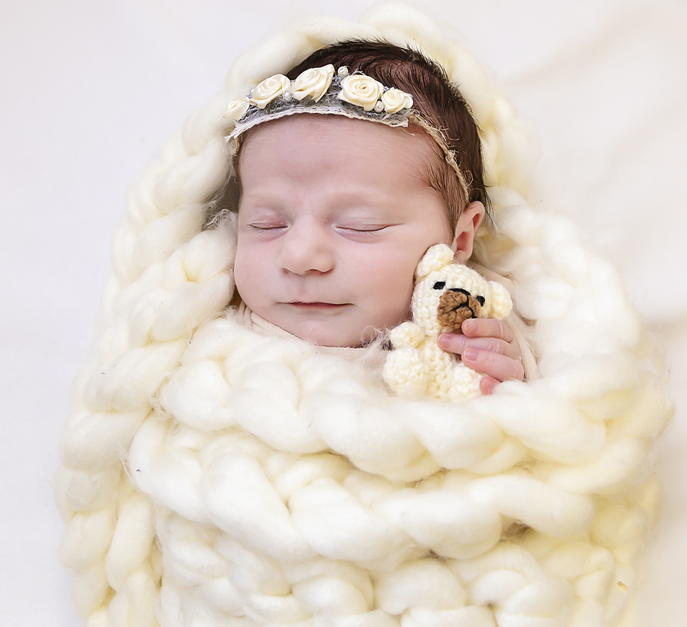 Die Bearbeitung der Fotos erfolgt professionell, um die natürliche Schönheit Ihres Neugeborenen zu b