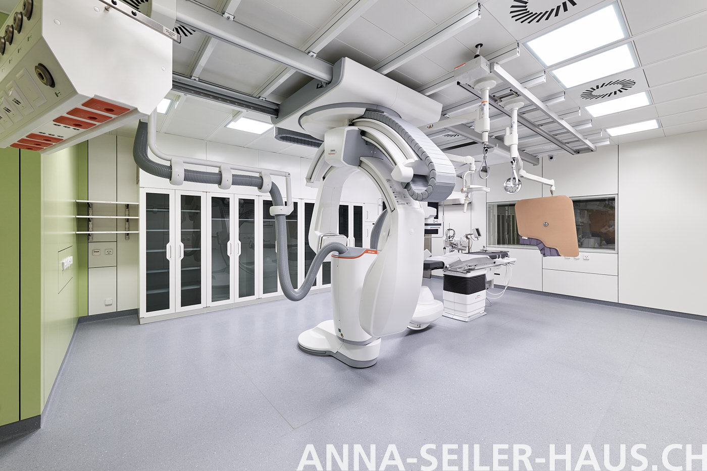 Anna-Seiler-Haus-Katheterlabor-001-screenjpg