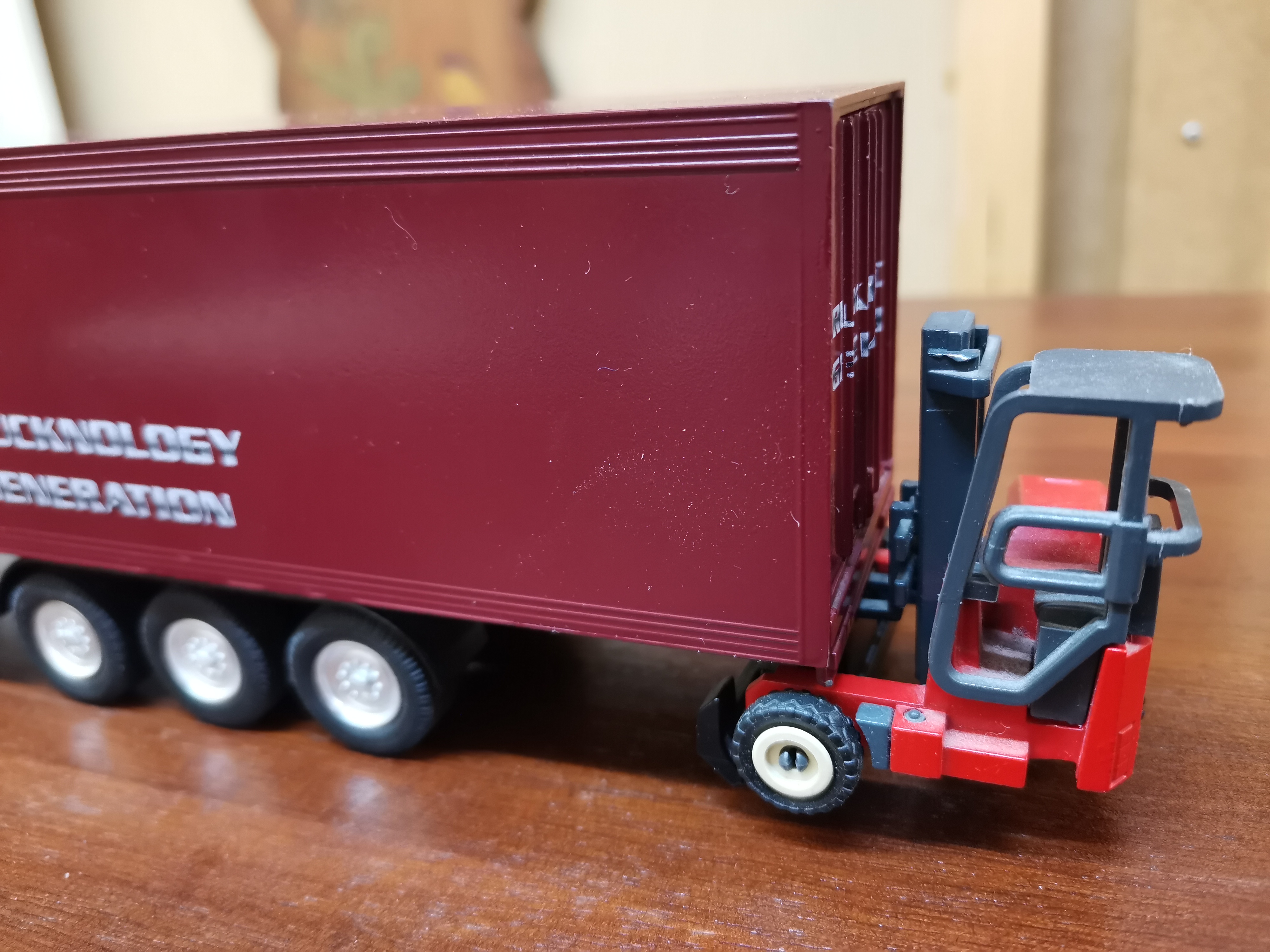 MAN Truck Sattelzug Modell von Conrad