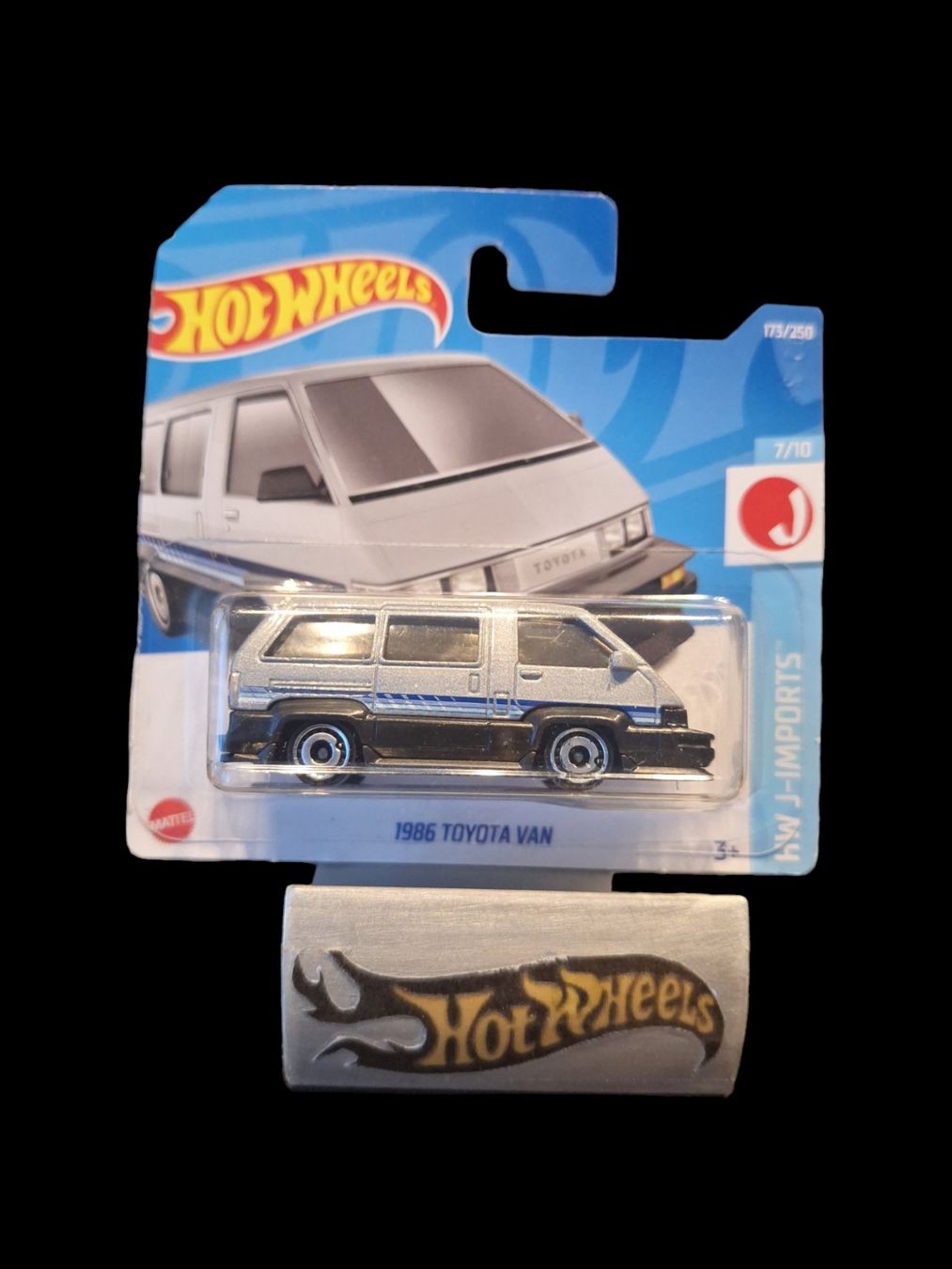 Hot Wheels HW J-Imports 2022 1986 Toyota Van 7/10 S