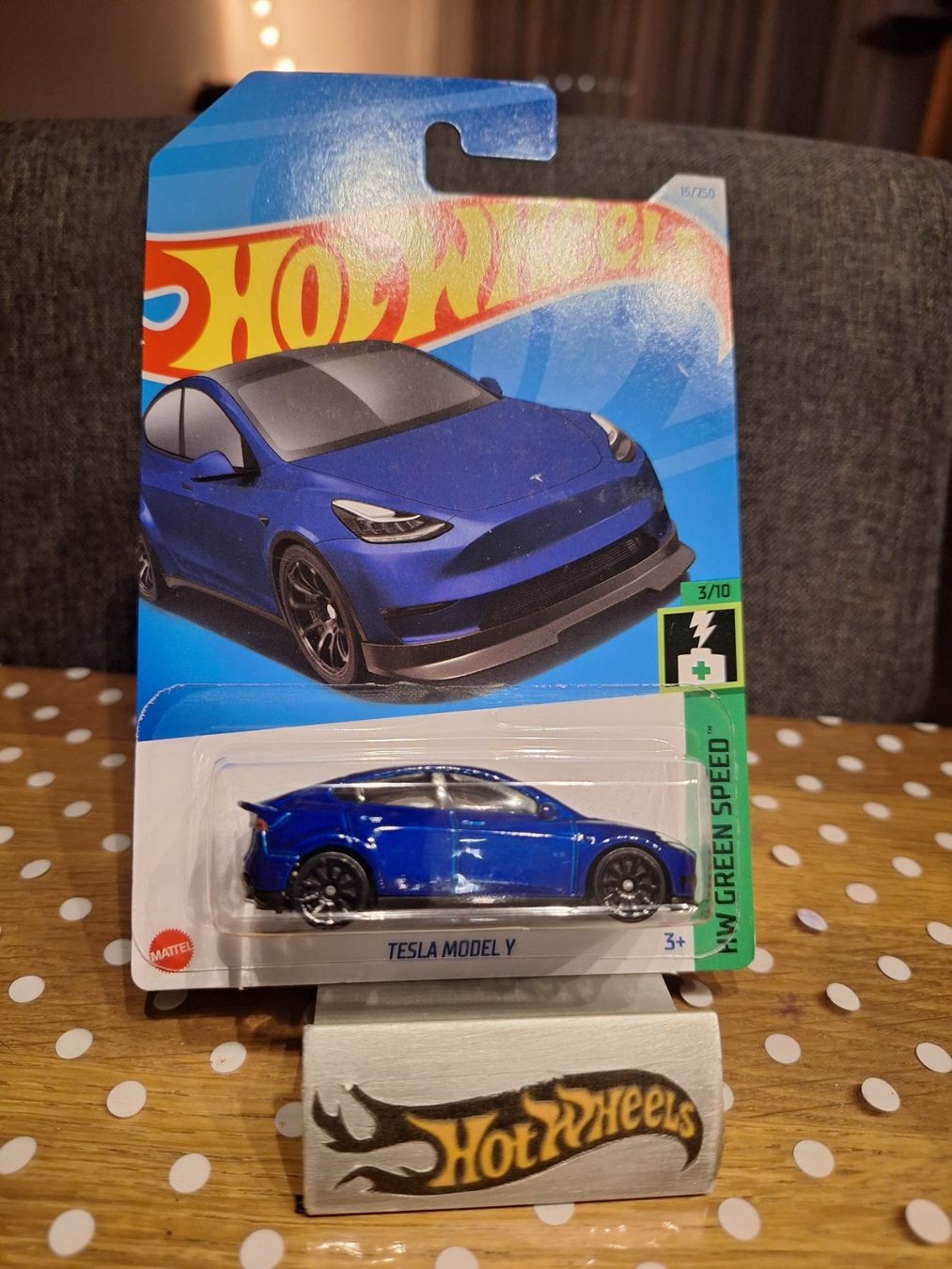 Hot Wheels HW Green Speed 2024 Tesla Model Y 3/10 L