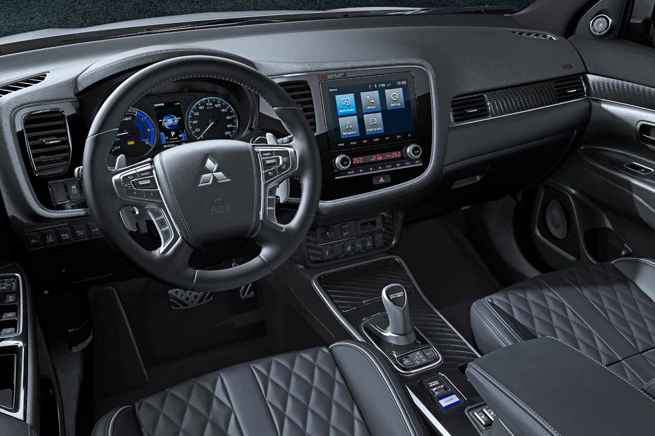 Mitsubishi Outlander PHEV Plug-in-Hybrid Innenraum
