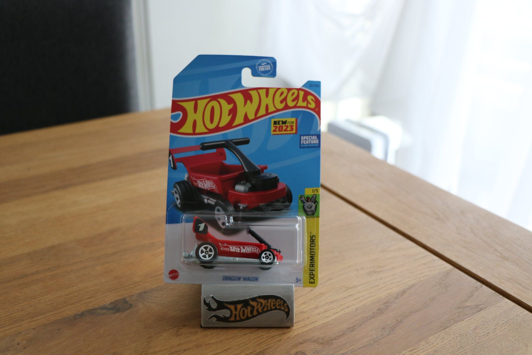 Hot Wheels Experimotors 2023 Draggin Wagon 1/5