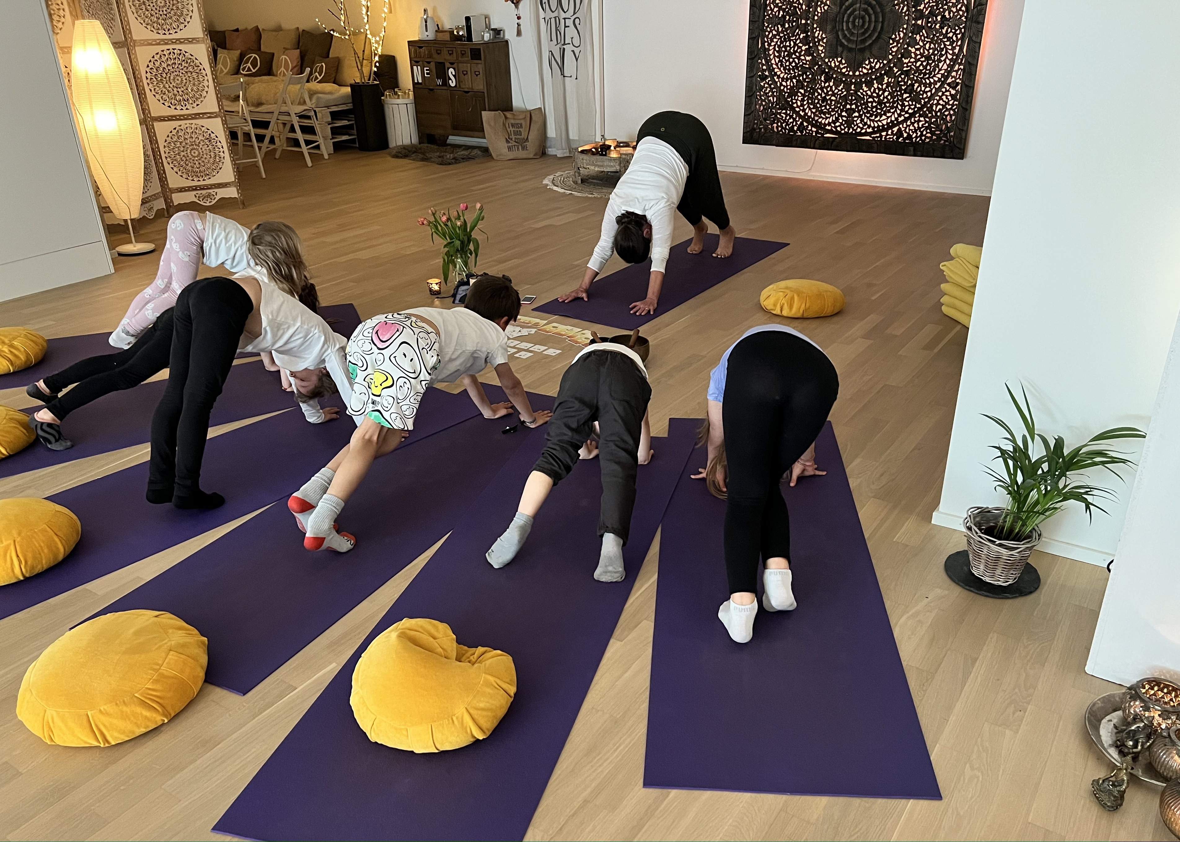 Kinder Yoga neu  Studio Fällanden Bewegen Entspannen Kinderyoga