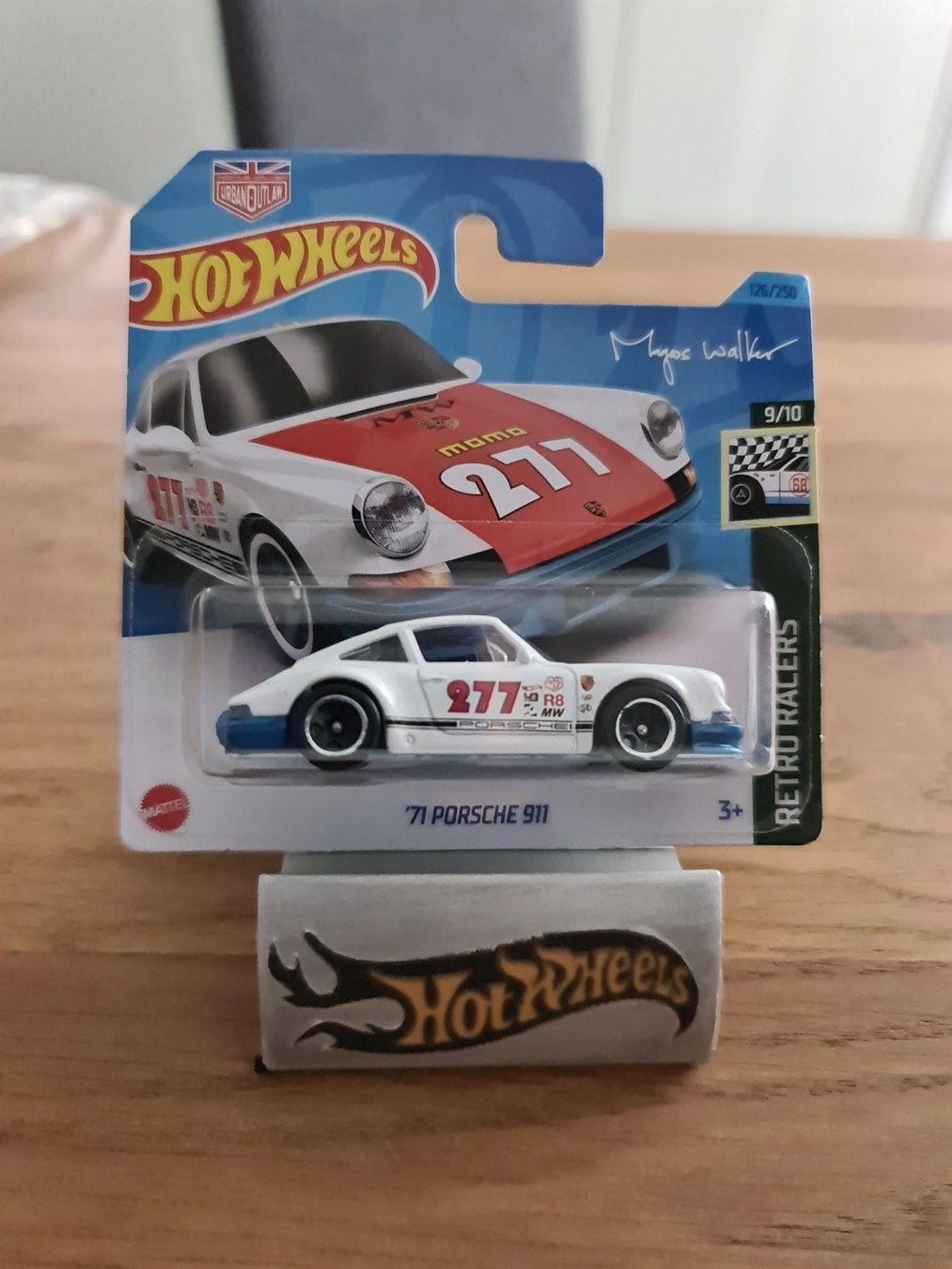 Hot Wheels Retro Racers 2023 71 Porsche 911 9/10 Short Card