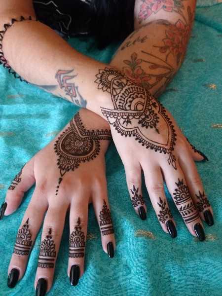 es muss nicht immer identisch sein, Henna Muster sind so individuell wie ihre Träger