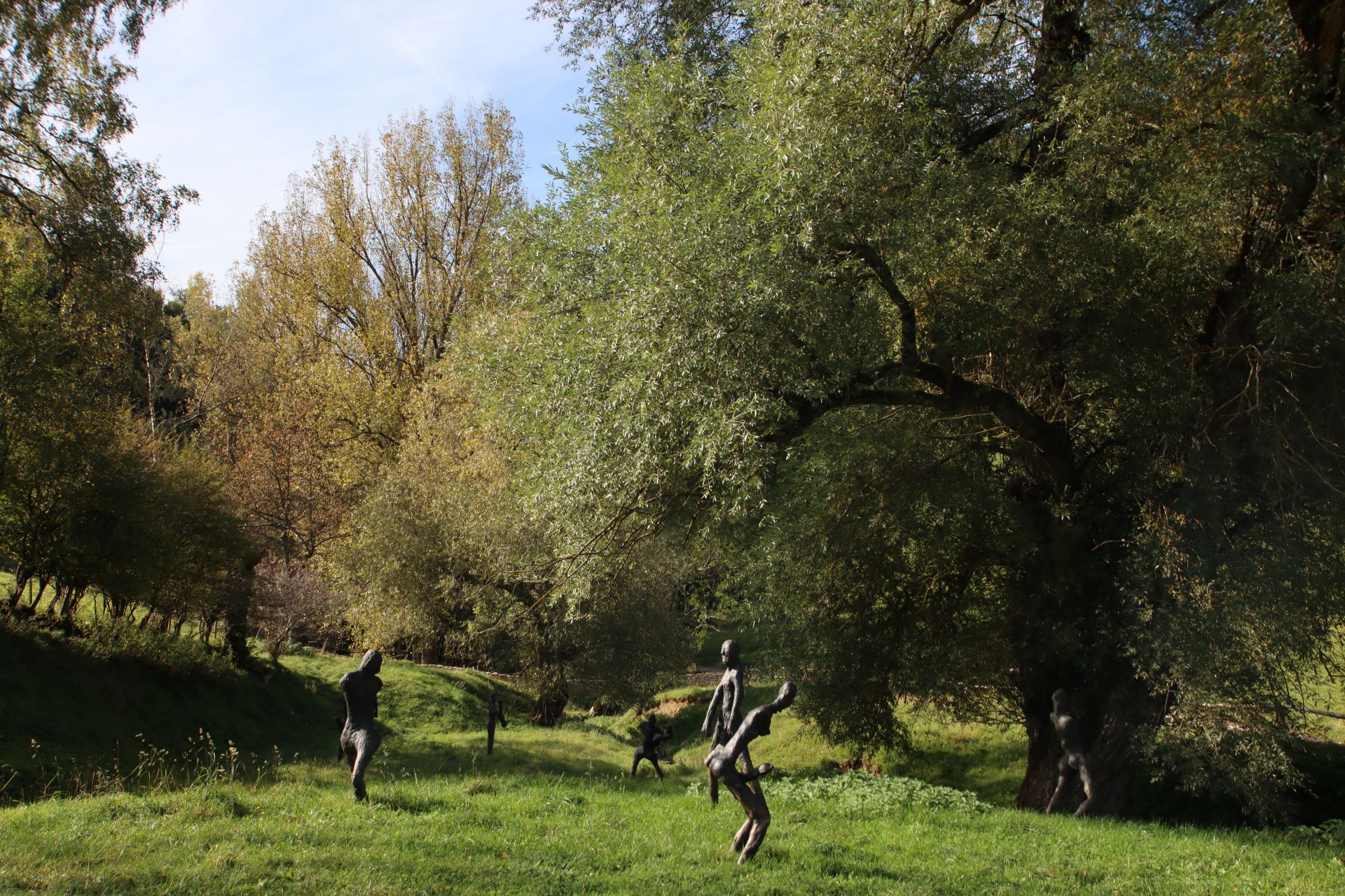 "Häutung und Tanz" von Martin Disler, Bronze, 1990/91