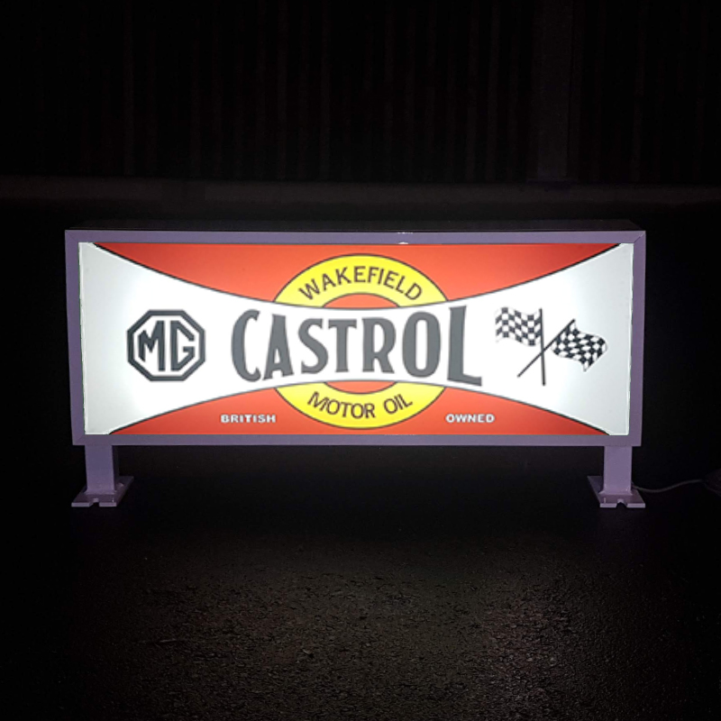 Spezielle Leuchtreklamen nach Kundenwunsch - Castrol Motoroil und MG Logo vereint
