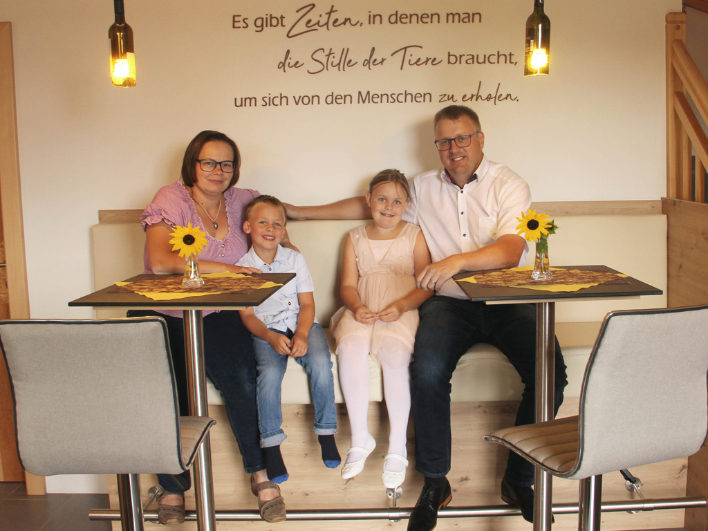 Familie Rainer im Hofladen