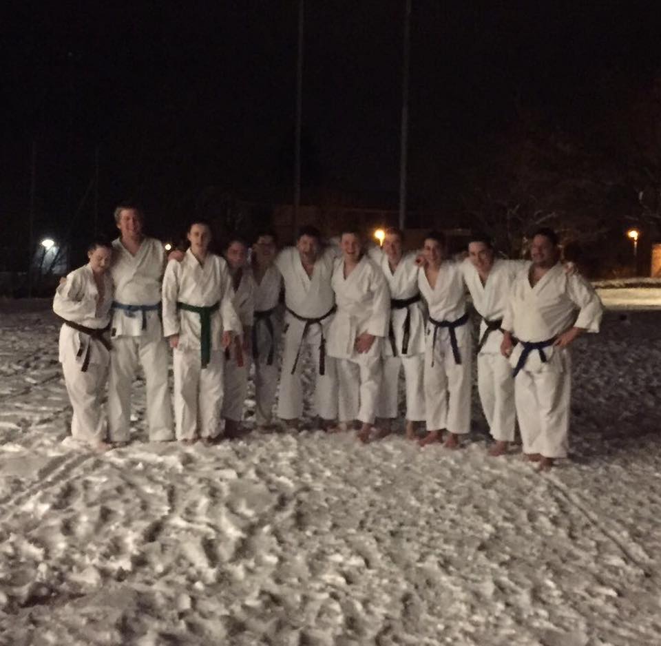 Karate-do Fraubrunnen Training im Schnee 2017