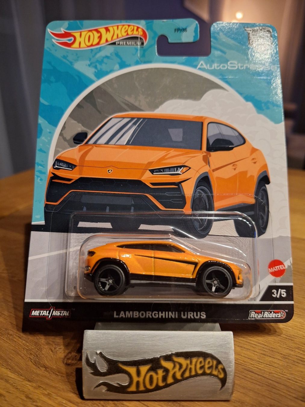 Hot Wheels Premium Car Cultur Auto Strasse 2022 Lamborghini Urus 3/5