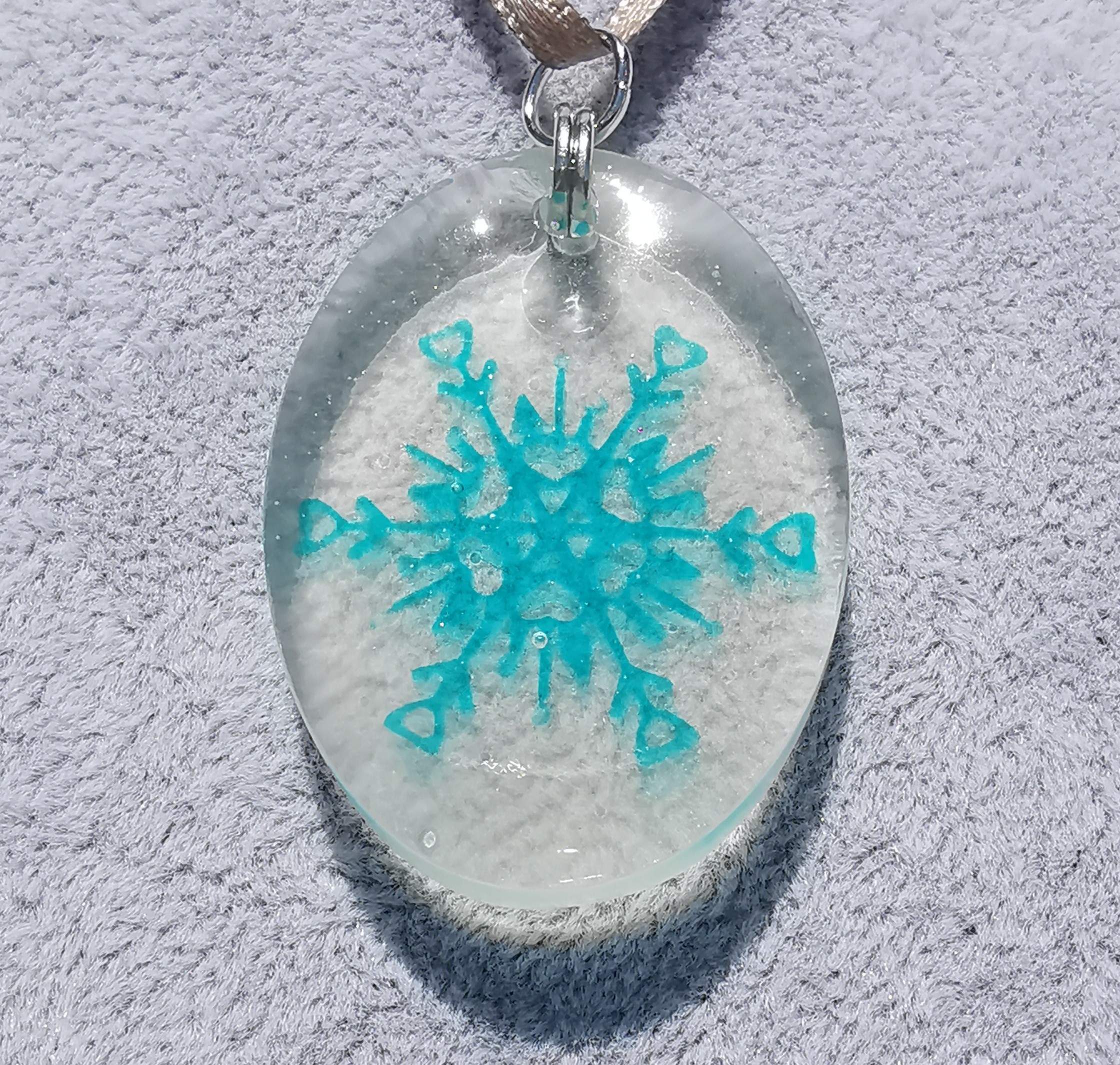 3630 - Blue Snowflake Oval