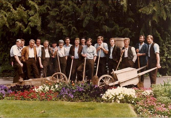 1983- Die Flüehblüemler in nostalgischem Kostüm