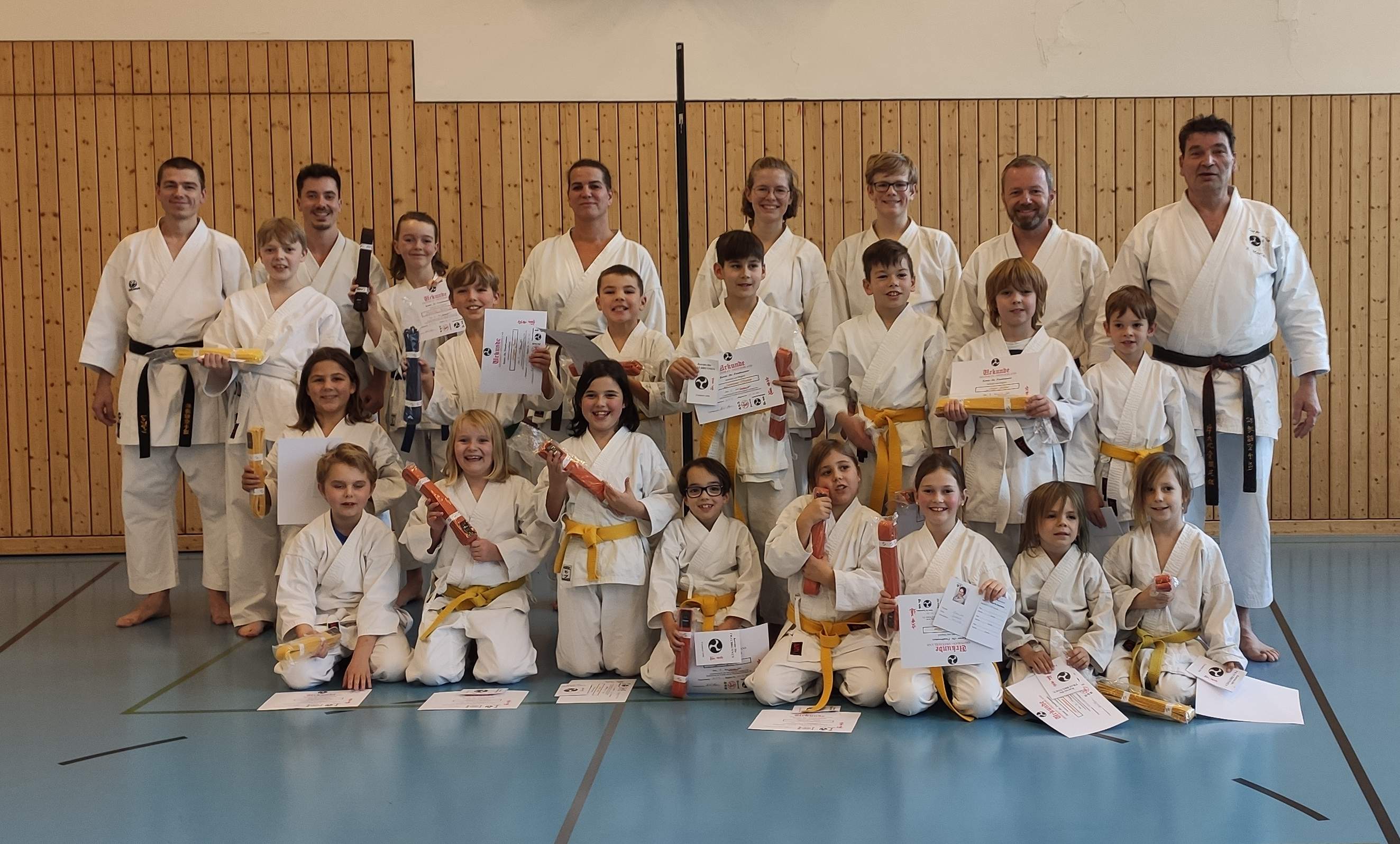 Gruppenbild Karate Kyu Prüfungen Karate-do Fraubrunnen