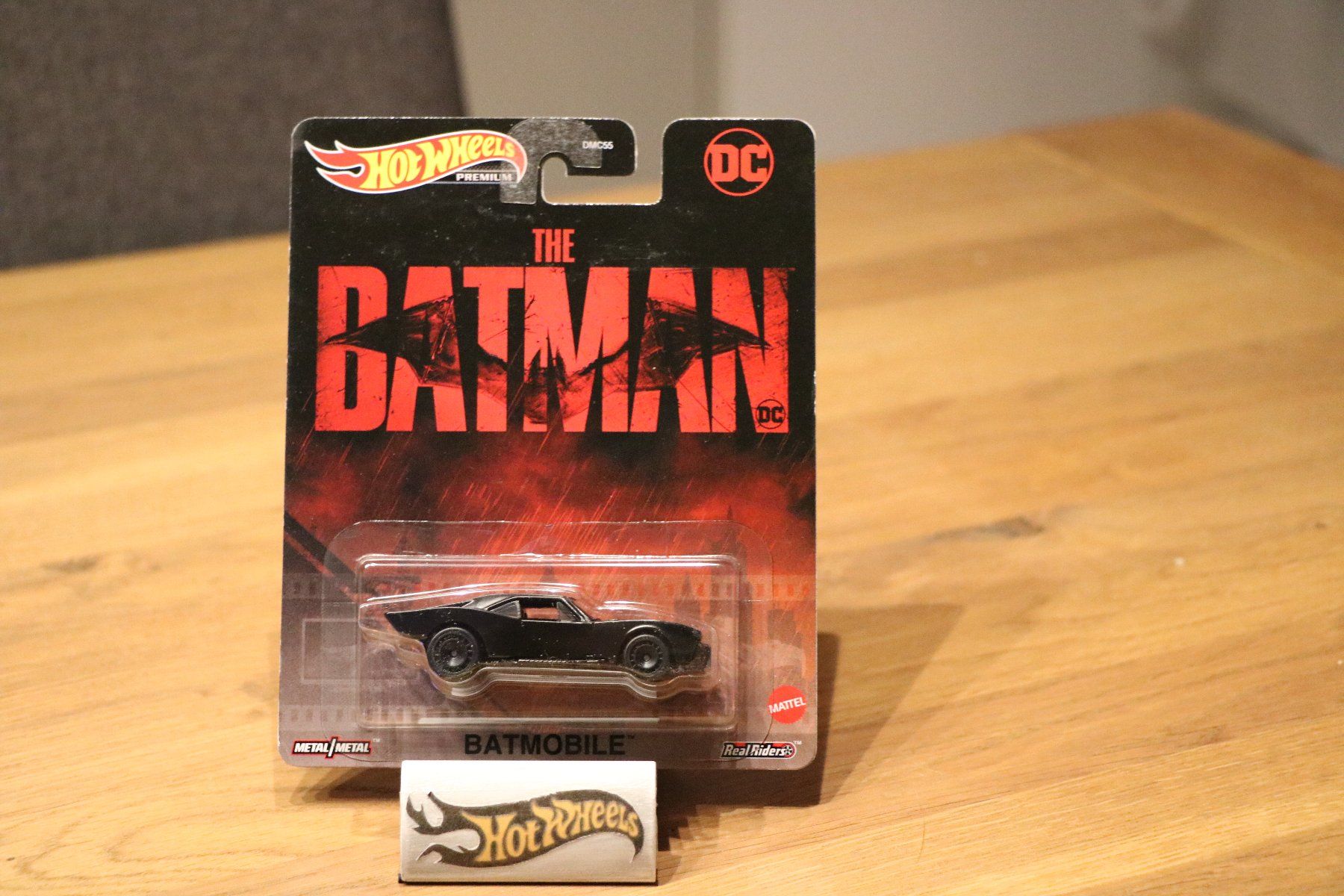 Hot Wheels Premium Batmobile - DC The Batman