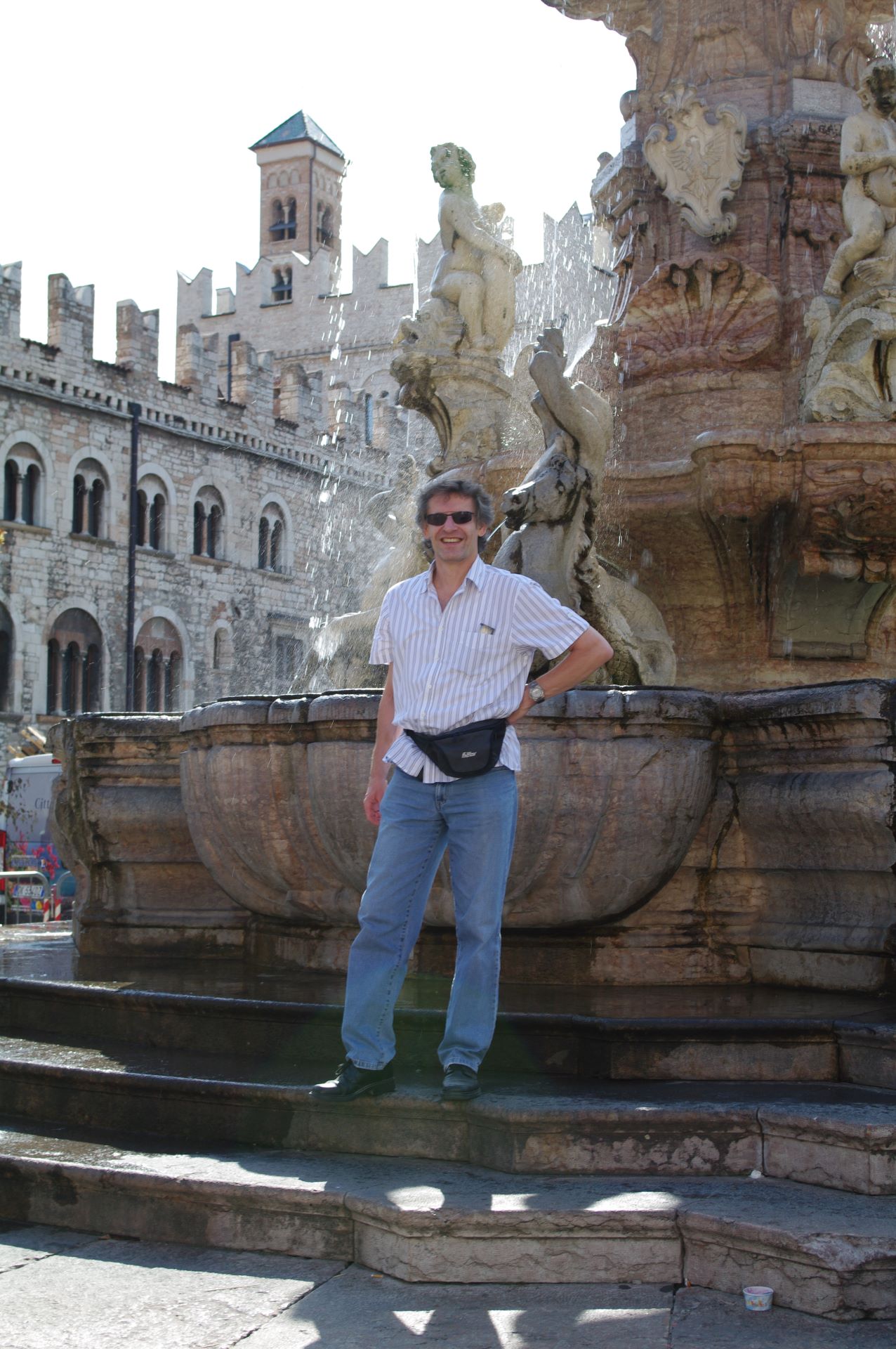 Jean-Pierre beim Neptun Brunnen