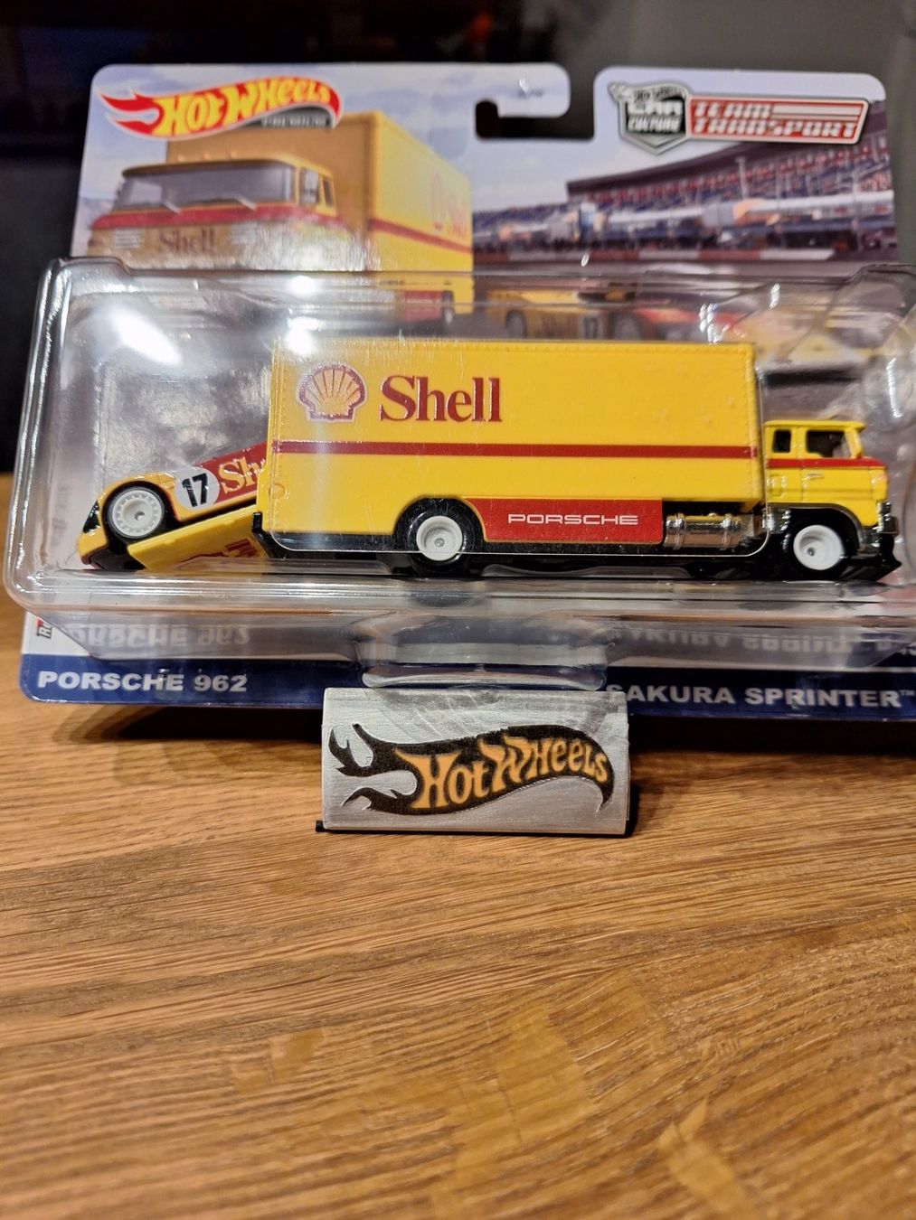 HW Premium Team Transport #45 Porsche 962 Sakura Sprinter