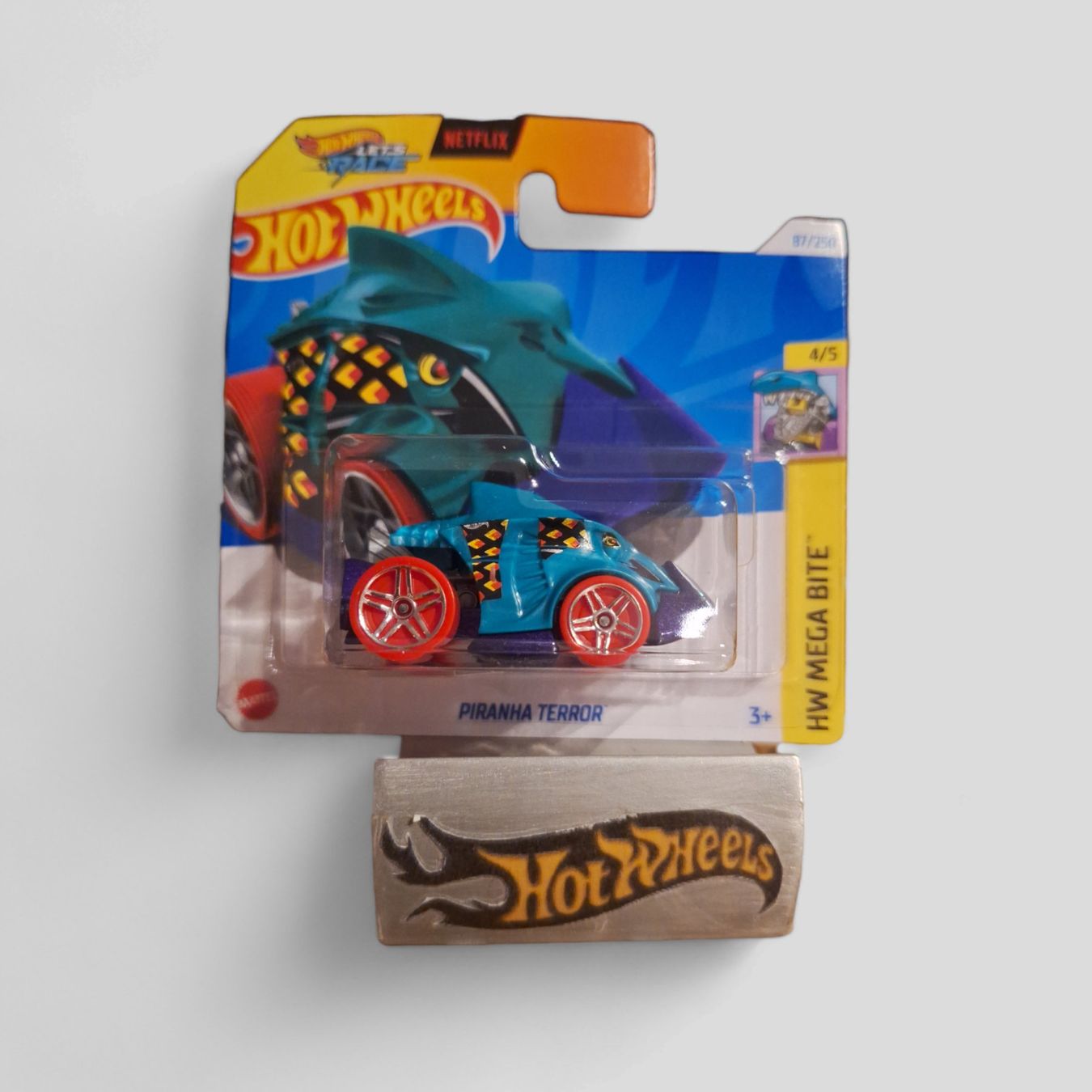 Hot Wheels HW Mega Bite 2024 Piranha Terror 4/5 S