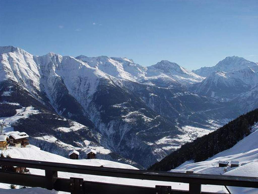Die Walliser Berge zeichnen ein Bild der Schönheit.