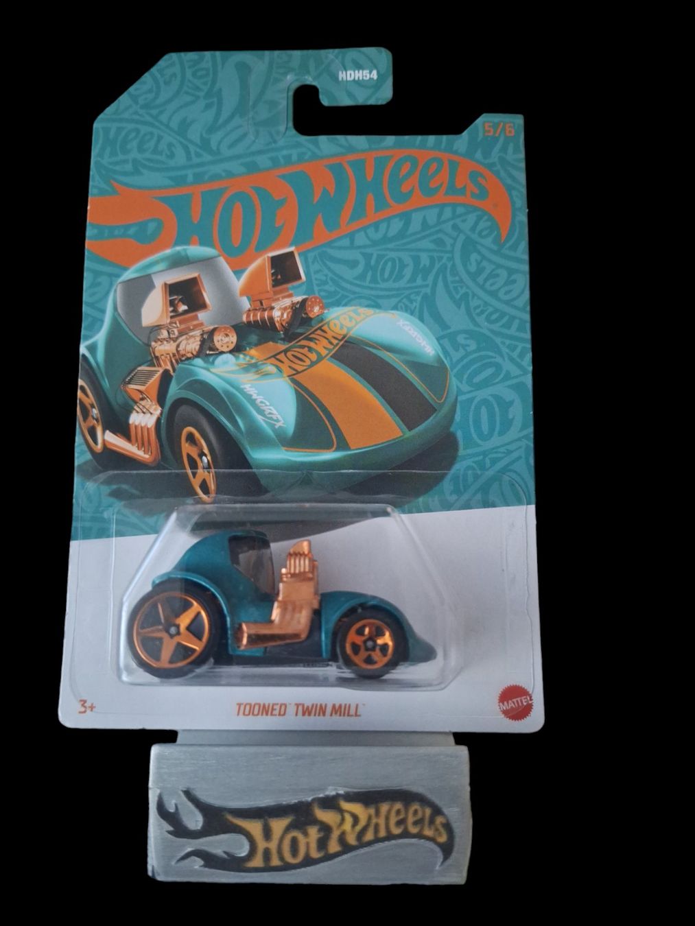 Hot Wheels Blue & Gold 2024 Tooned Twin Mill 5/6 L