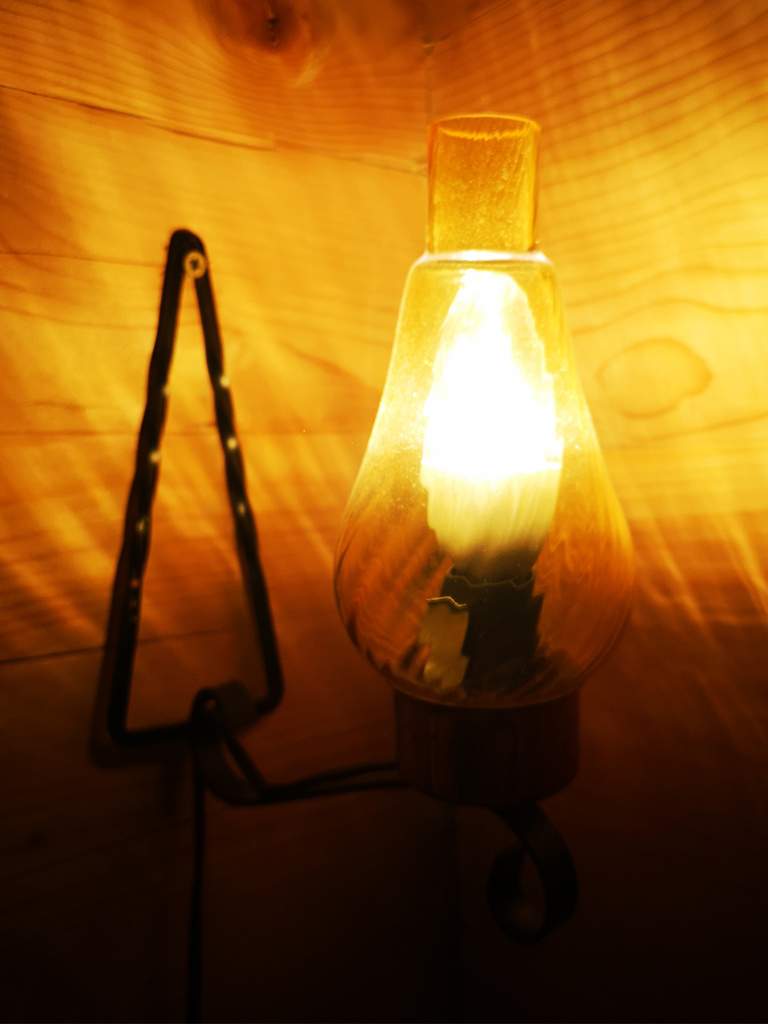 Die Lampen wurden schon von meinem Grossvater in den Ferienwohnungen genutzt. (Nun jedoch mit LED)