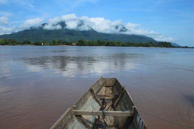 Fähre auf dem Mekong