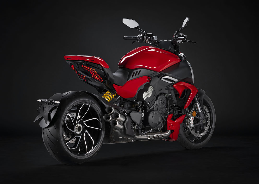 Ducati-Diavel-x-BMQ-2jpg