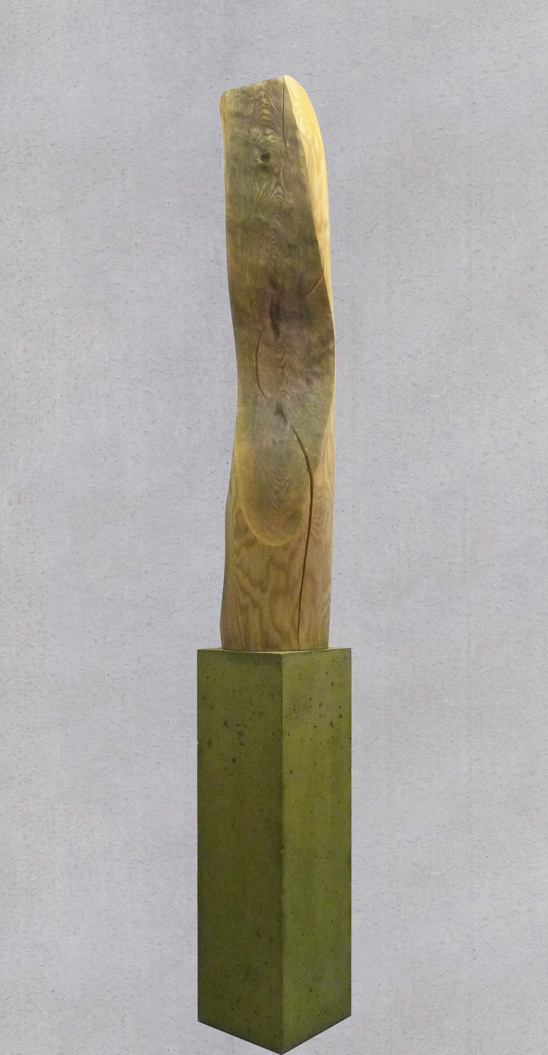 Skulptur Esche, Sockel Beton, Gesamthöhe 146 cm