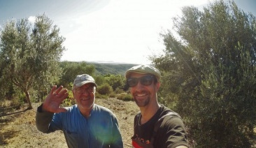 Ein kleiner Ausflug im Olivenhain - Der Ausblick macht gute Laune