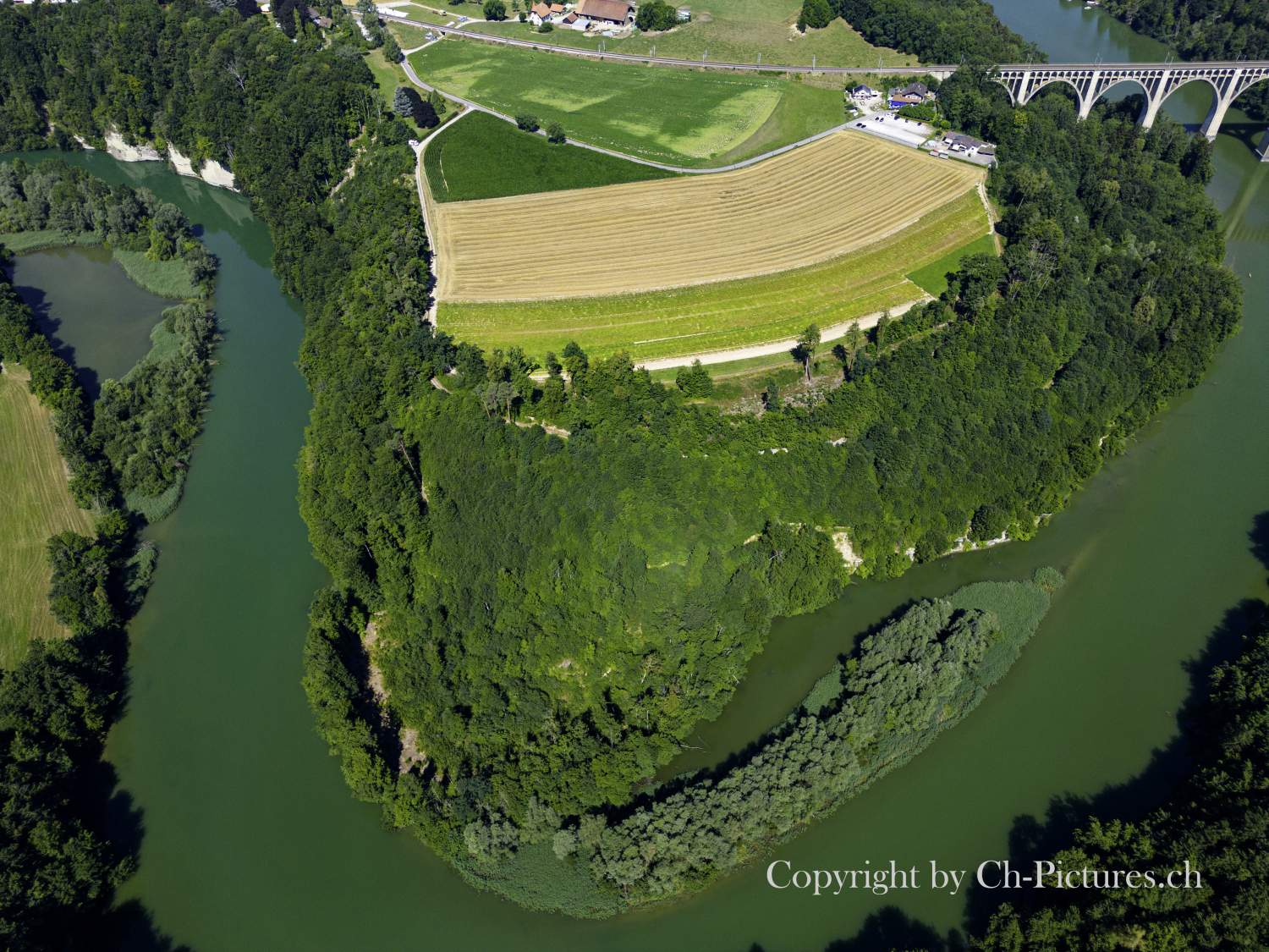 ©ch-pictures.ch, Luftaufnahme, Fluss, Brücke, Wasser, Viaduckt