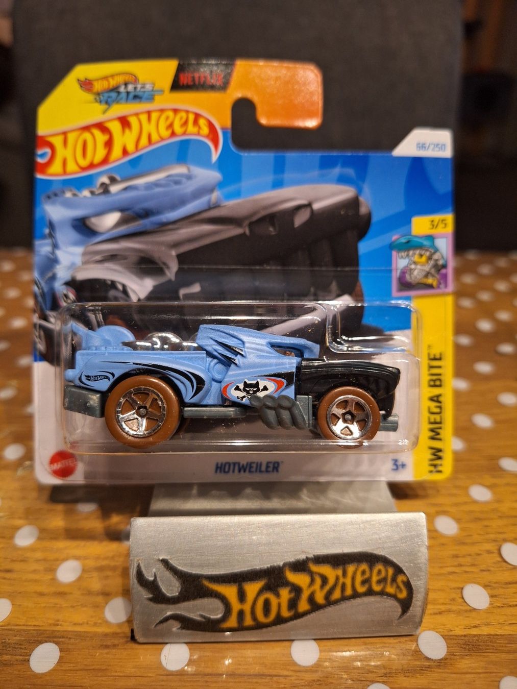 Hot Wheels HW Mega Bite 2024 Hotweiler 3/5 S