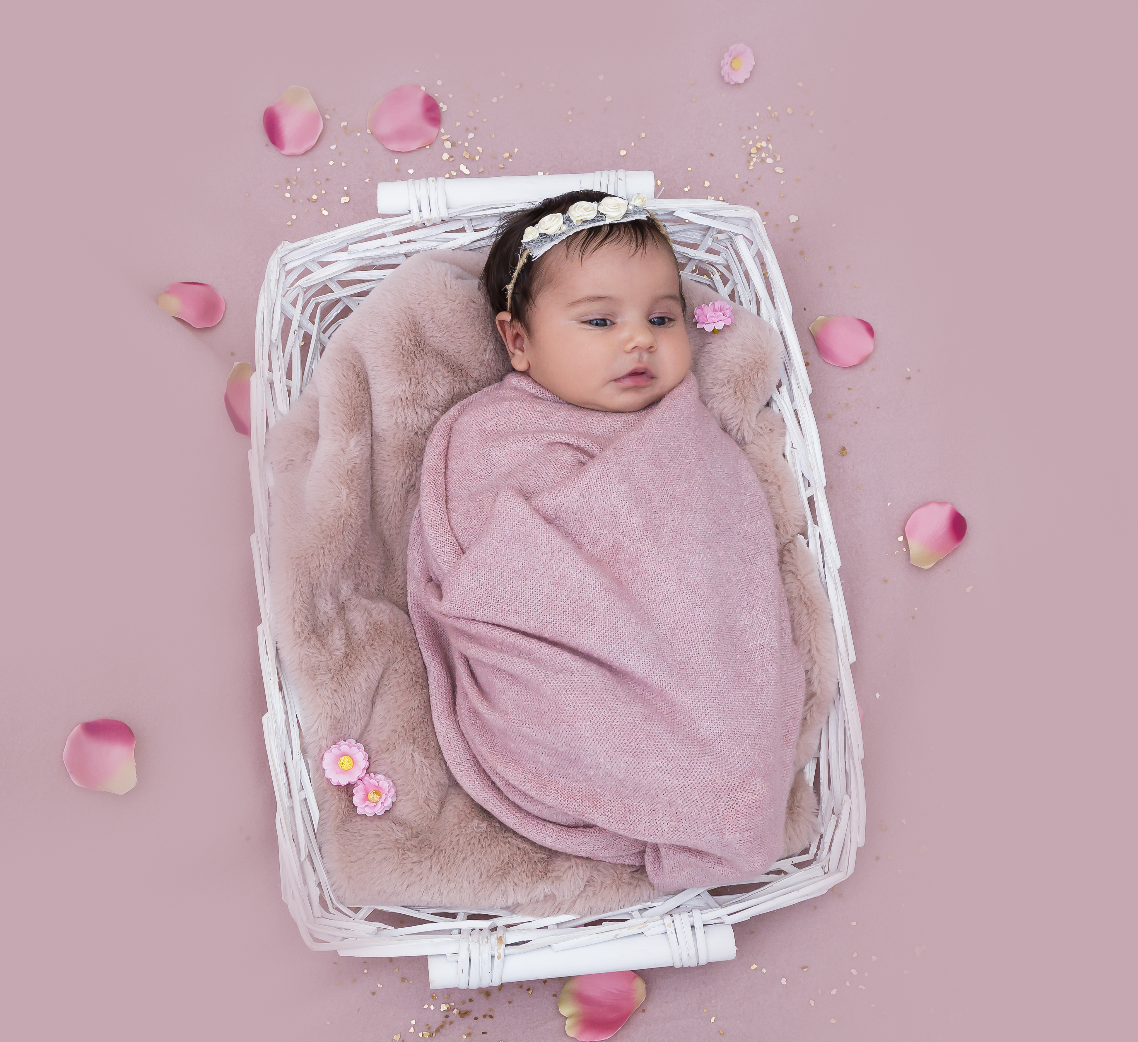 Die Fotosession kann flexibel an den Schlaf- und Fütterungsplan Ihres Babys angepasst werden