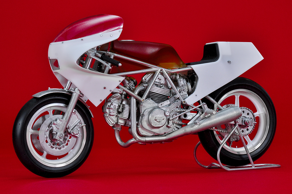 1/9 scale Fulldetail Kit : Ducati 750 TT1 [1983]