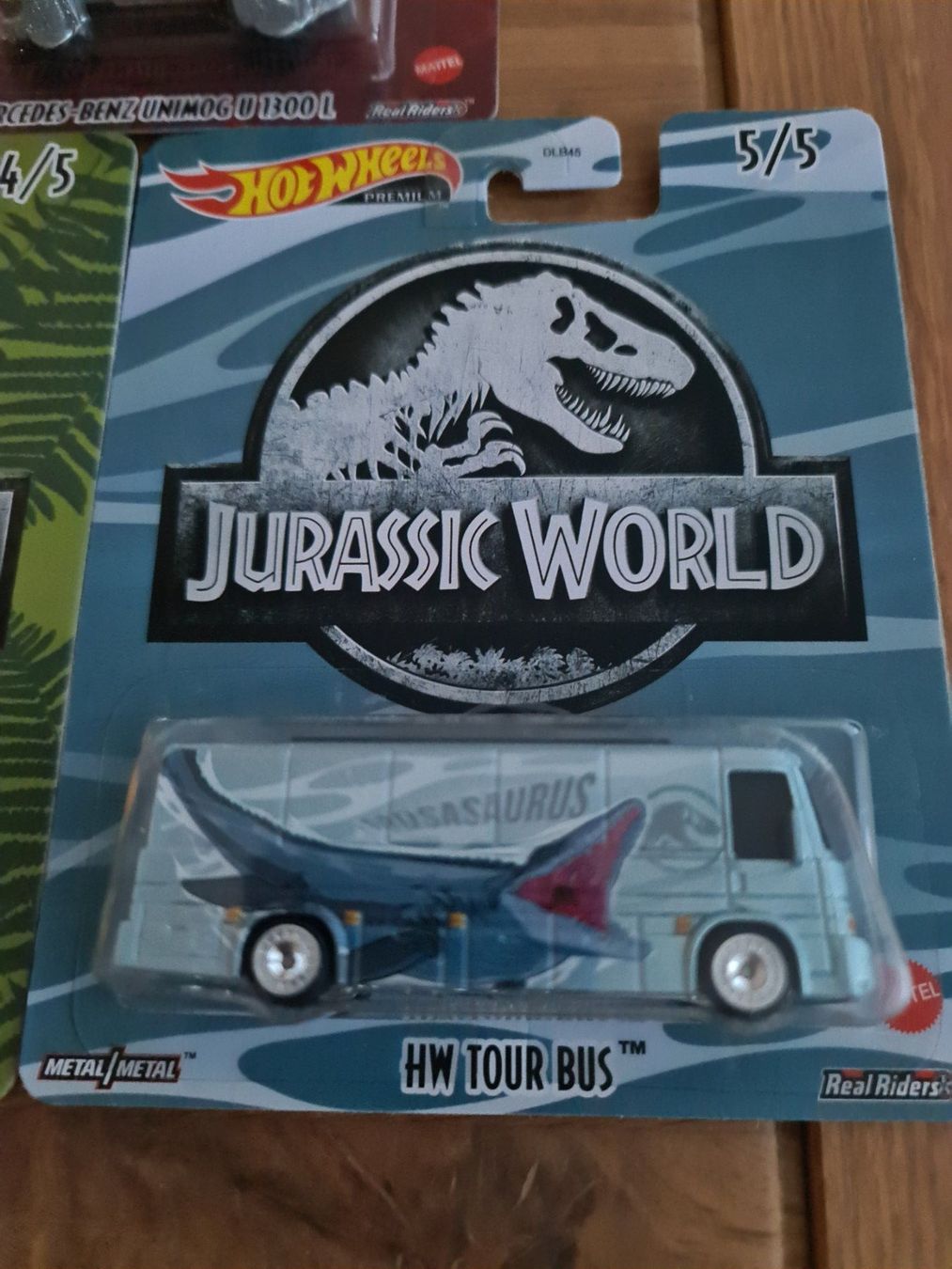 Hot Wheels Premium Jurassic World 2022 HW Tour Bus 5/5