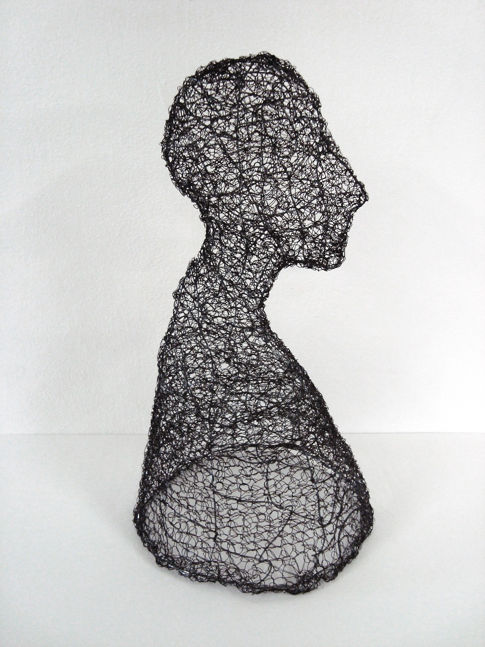 Kopf mit verzinktem Draht und gehäkeltem Blumenbinderdraht, Höhe: ca. 40 cm / 2014