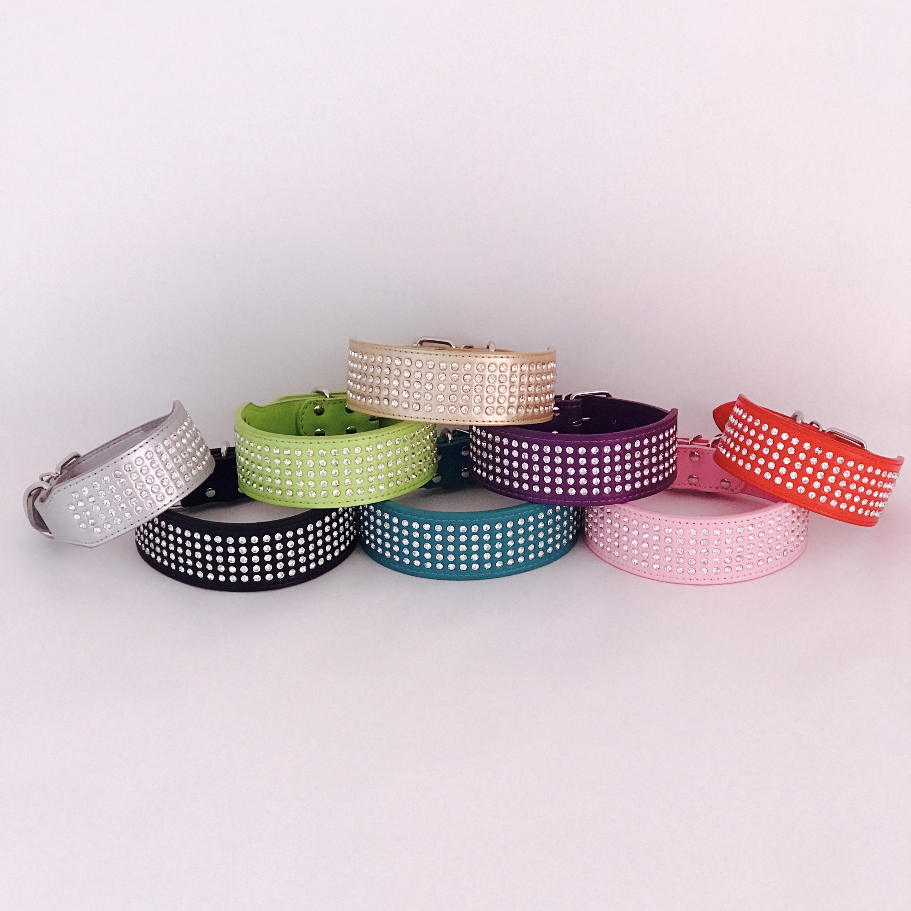 Hundehalsband (Kunstleder) mit BlingBling in rot (8 Farben und 4 Grössen erhältlich)